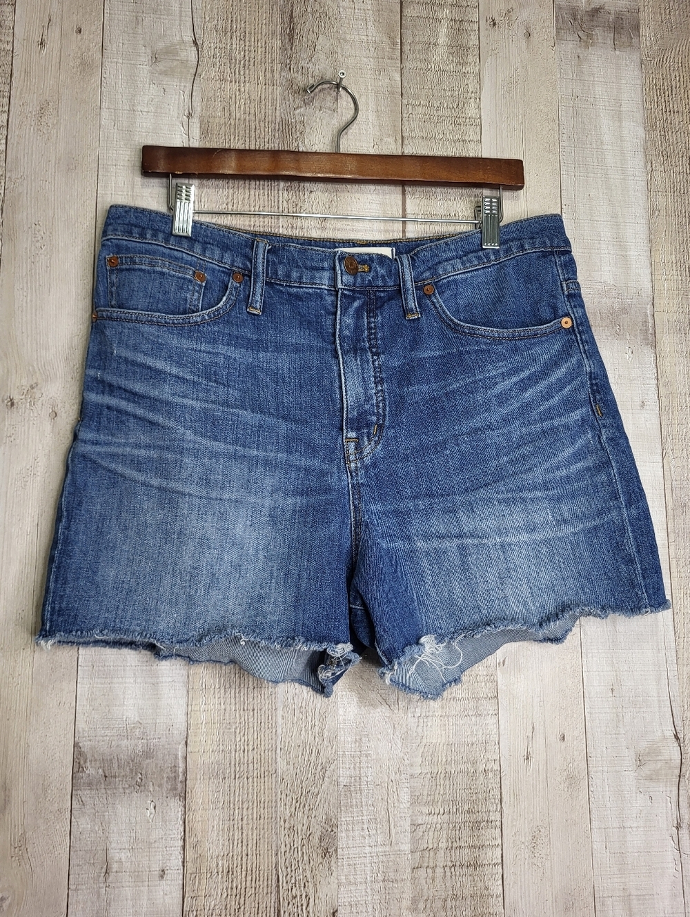 Madewell Classic High-Rise Blue Denim Women’s Shorts. Size 31